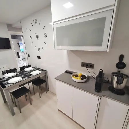 Апартаменти El Manso, 150m Playa Хіхон